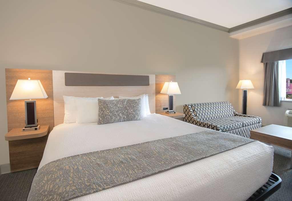 Coast Abbotsford Hotel & Suites Δωμάτιο φωτογραφία