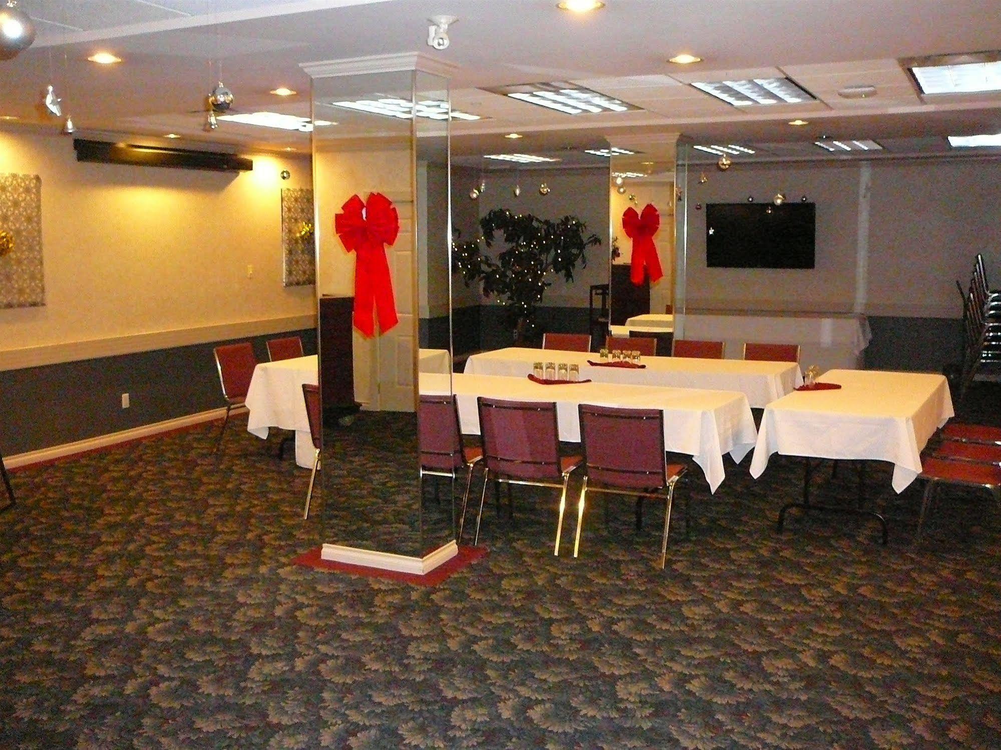 Coast Abbotsford Hotel & Suites Εξωτερικό φωτογραφία