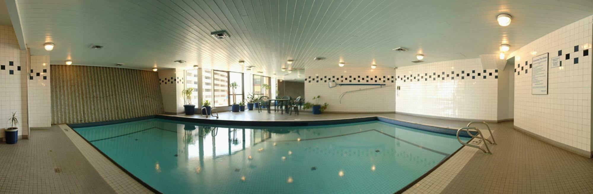 Coast Abbotsford Hotel & Suites Εξωτερικό φωτογραφία